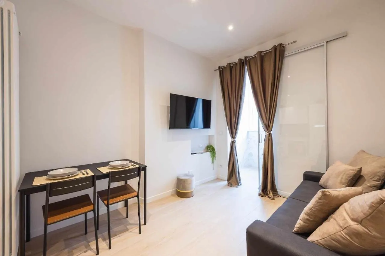 Camonia Luxury Free Parking 2Km Da Bologna Apartment 0*,  Italy