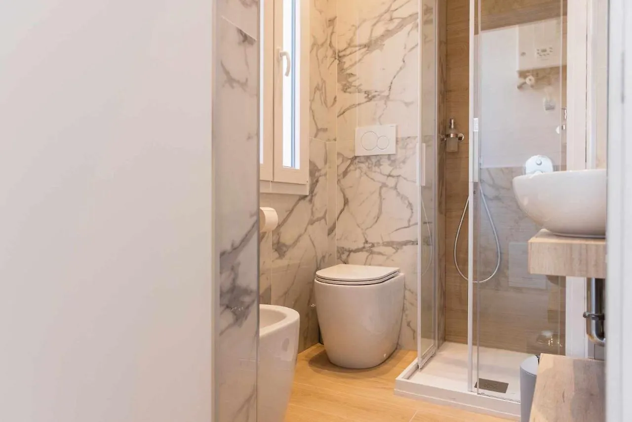 Camonia Luxury Free Parking 2Km Da Bologna Apartment 0*,
