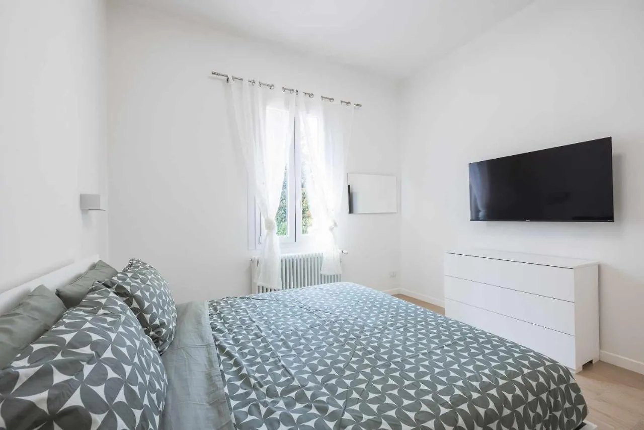 Camonia Luxury Free Parking 2Km Da Bologna Apartment 0*,