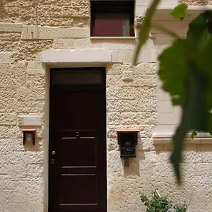 la-casa-di-angi.lecce-hotels.com/